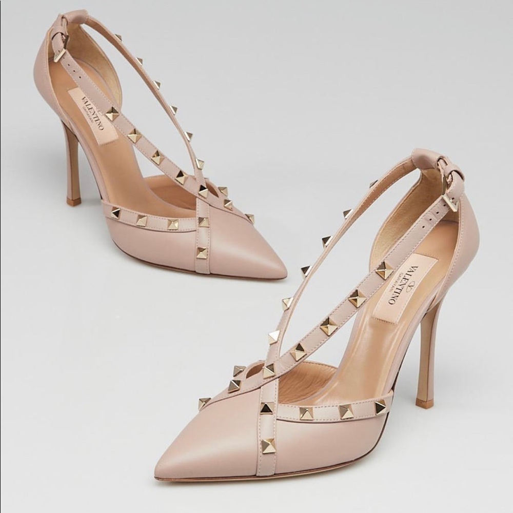 Valentino rockstud pump